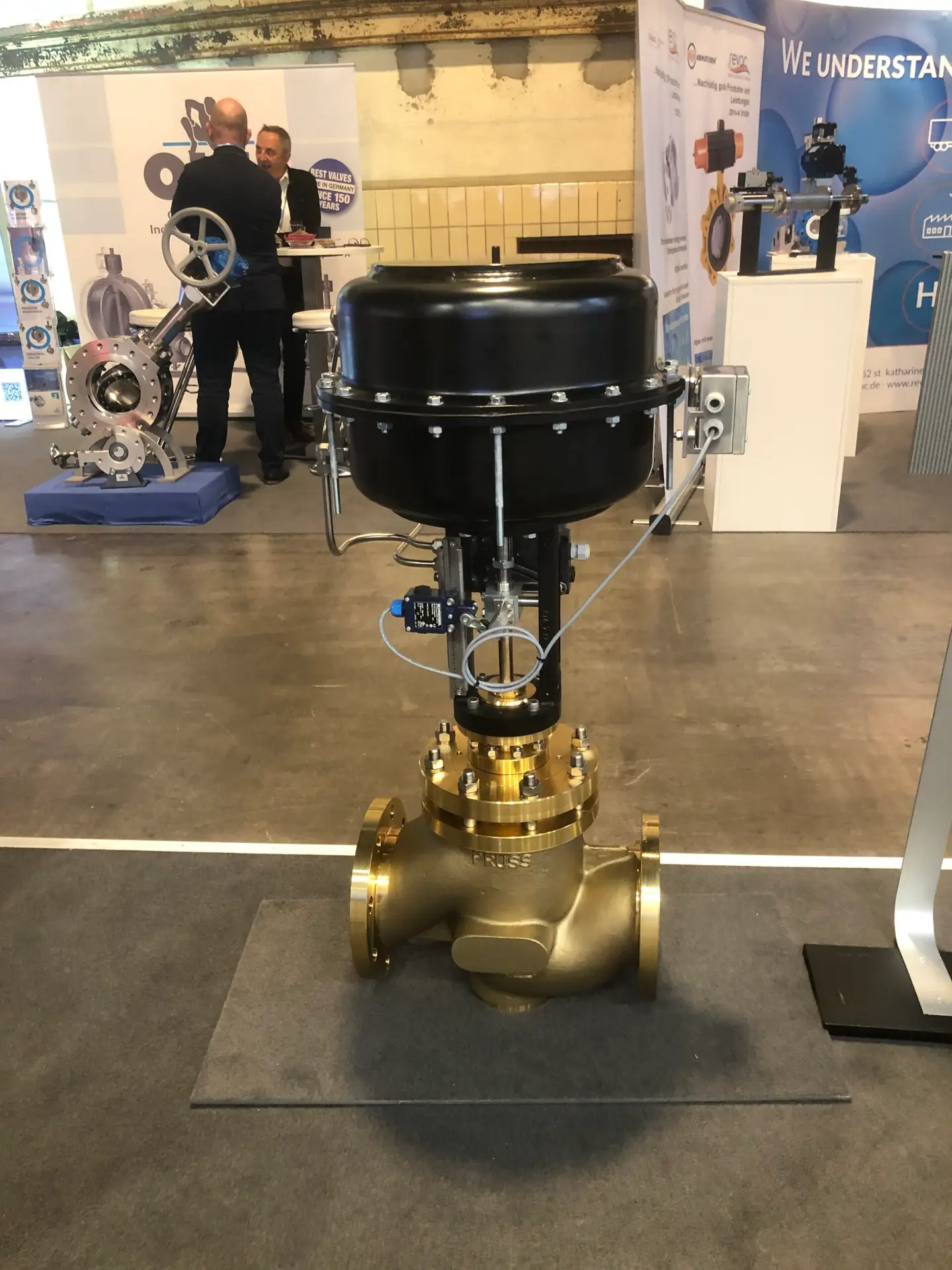 Oxygen control valve 02